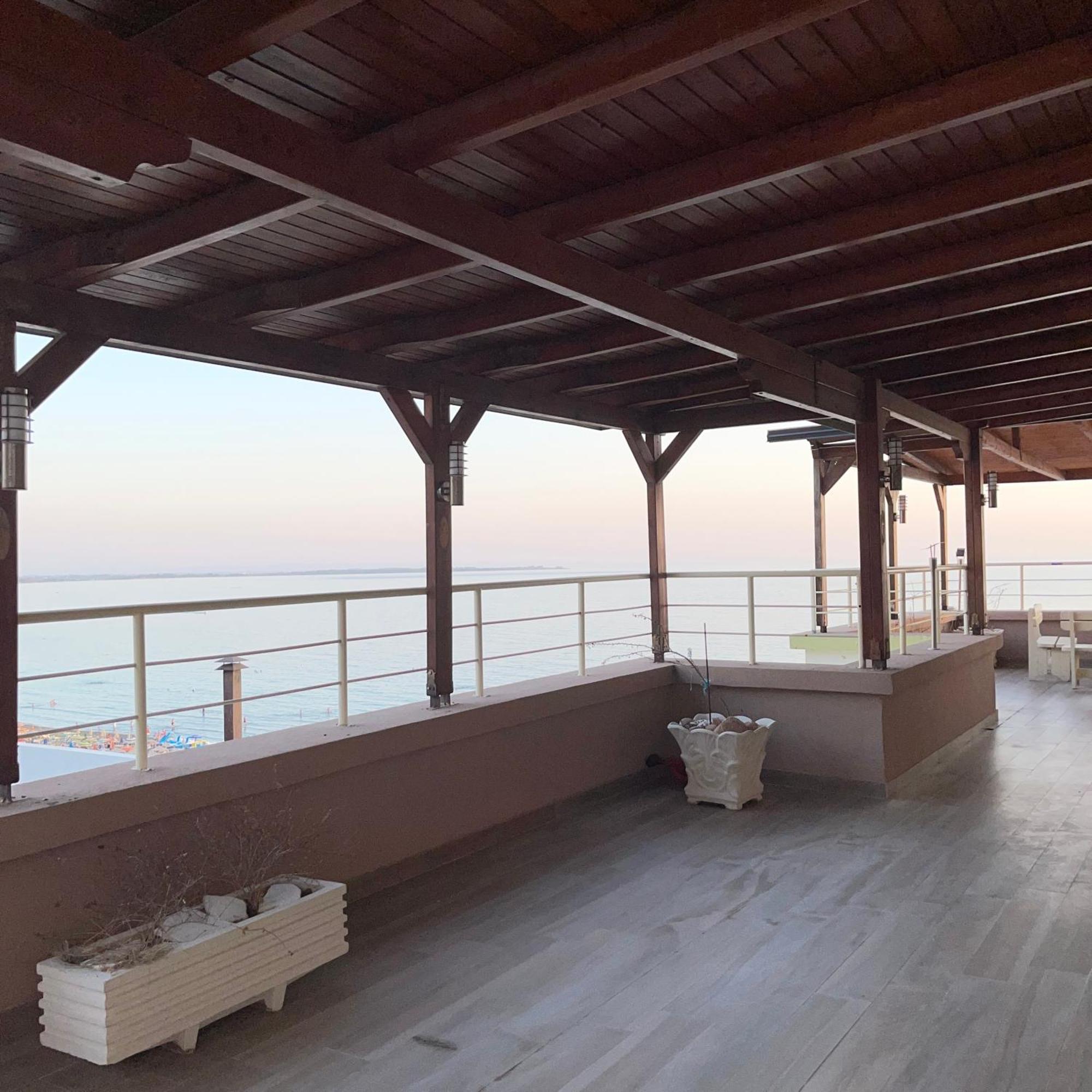 Sea View And Mountain View Penthouse - Apartment Shengjin